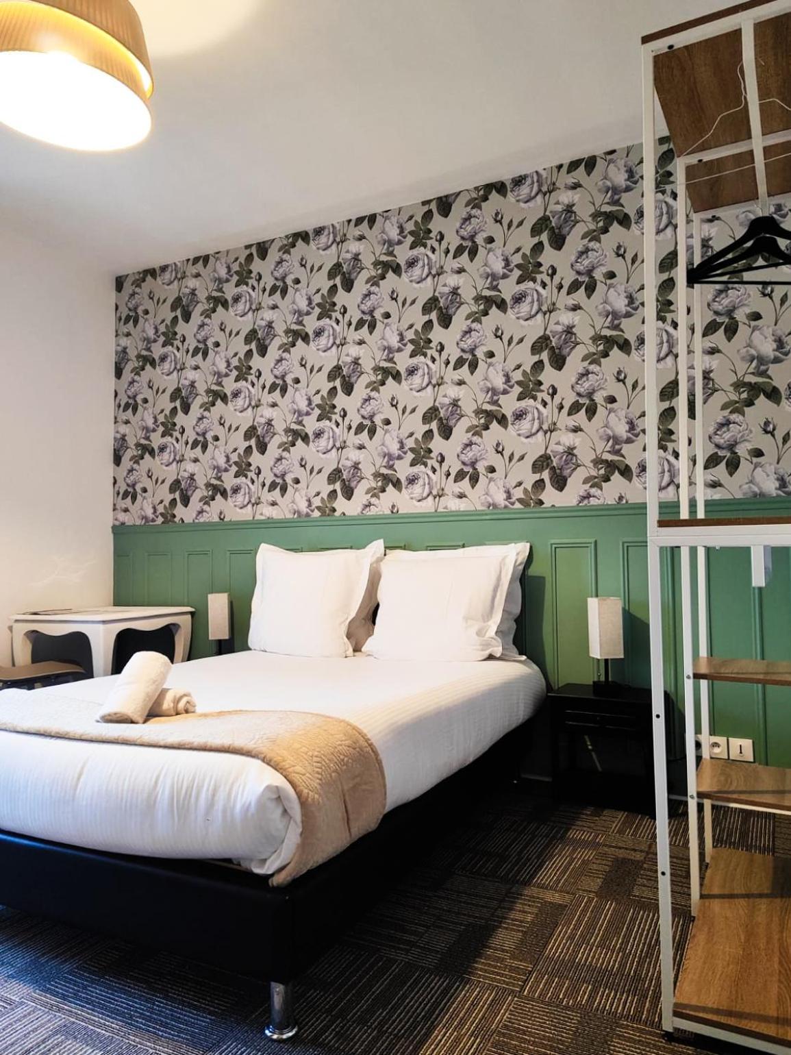 Hotel Le Lion D'Or Bernay  Zewnętrze zdjęcie