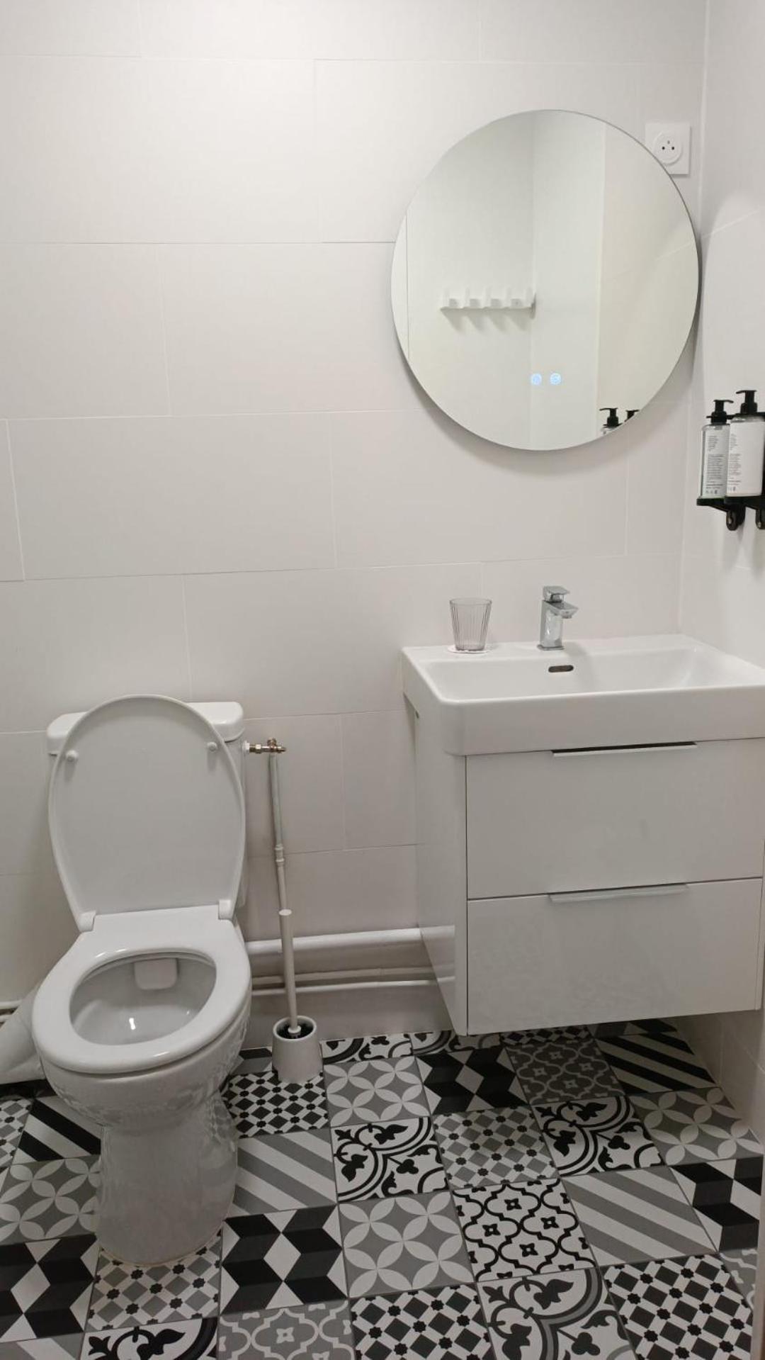 Hotel Le Lion D'Or Bernay  Zewnętrze zdjęcie