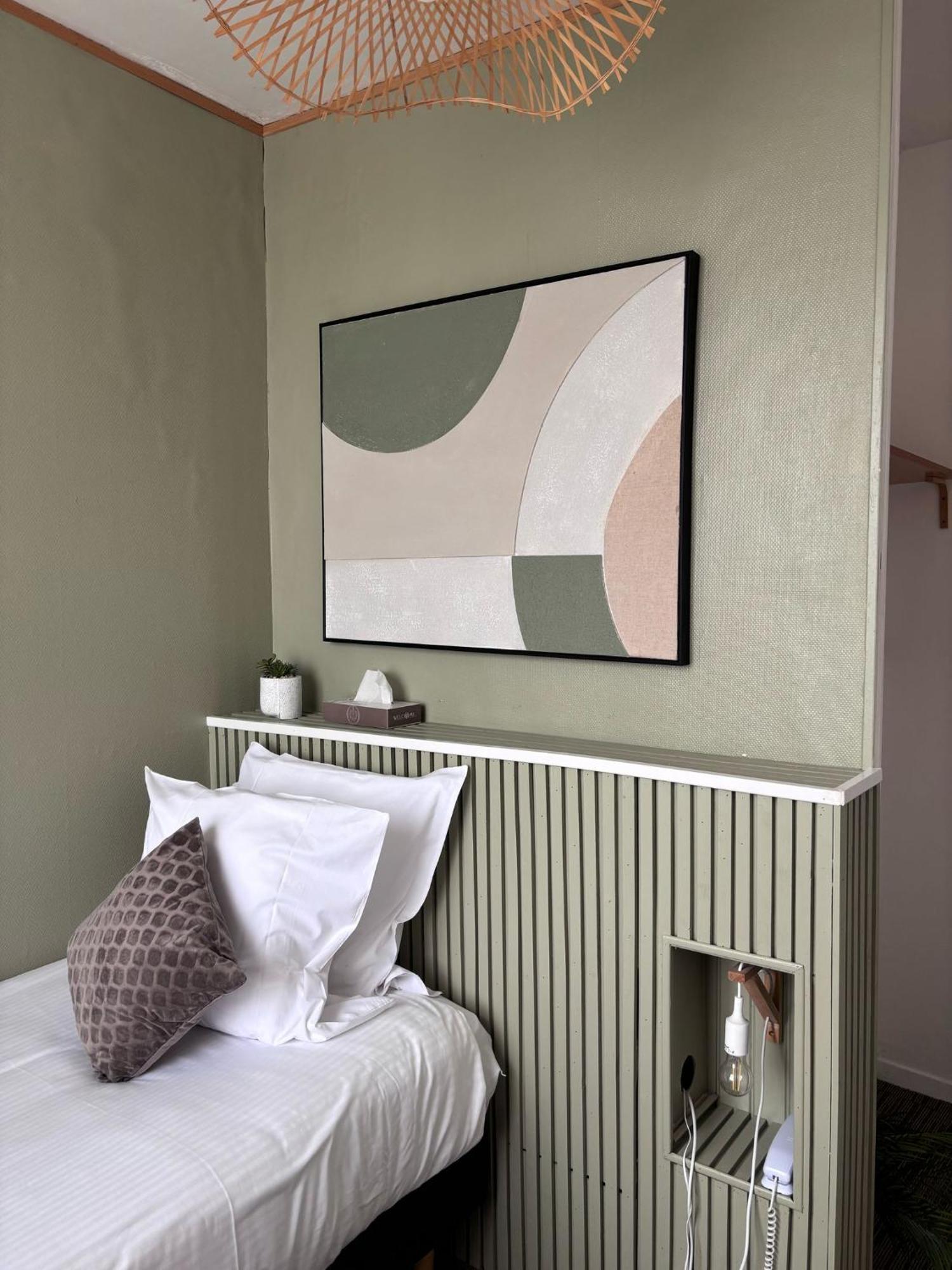 Hotel Le Lion D'Or Bernay  Zewnętrze zdjęcie