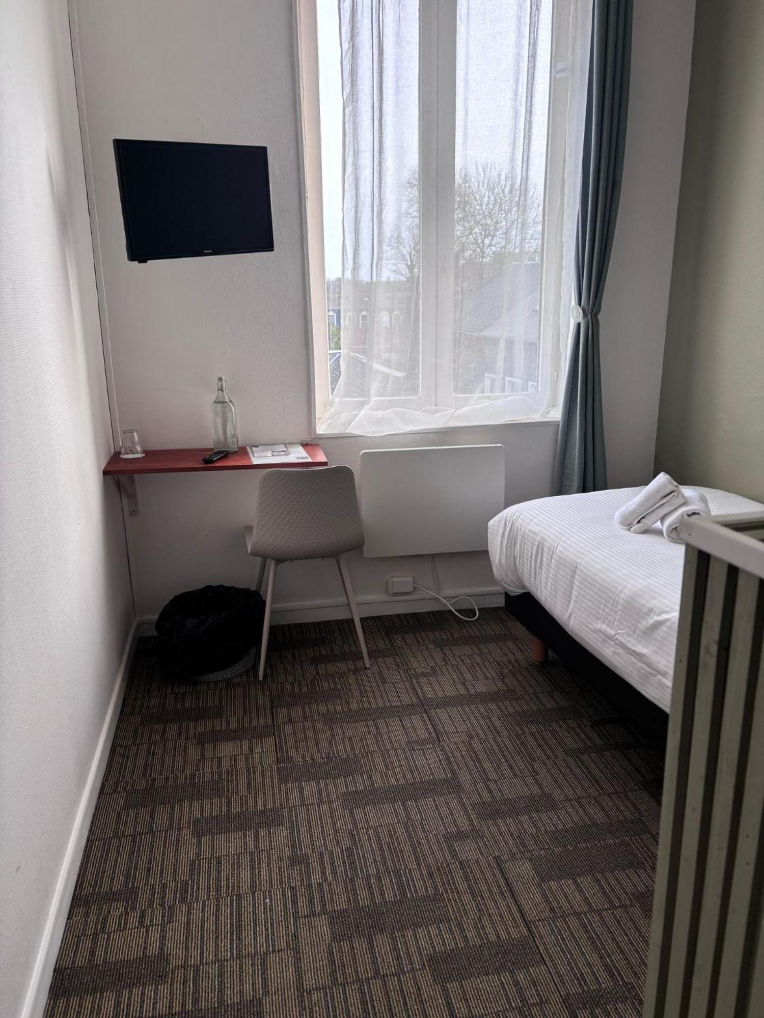 Hotel Le Lion D'Or Bernay  Zewnętrze zdjęcie