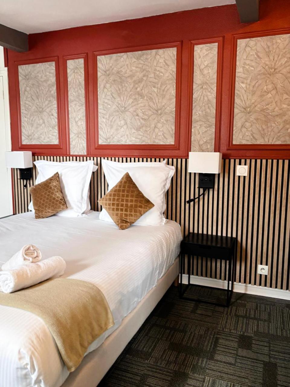 Hotel Le Lion D'Or Bernay  Zewnętrze zdjęcie